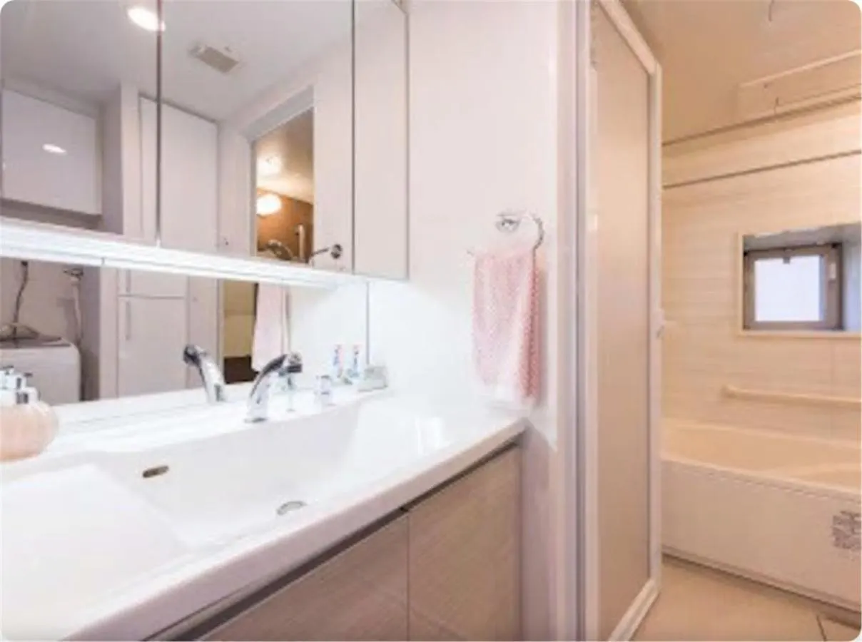 Crystal Exe Nipponbashi Mei Mei & Guest House Osaka Japan